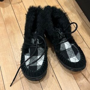 Sorel Out N About Cozy Faux Fur Lined Suede Slipper Mocacasins